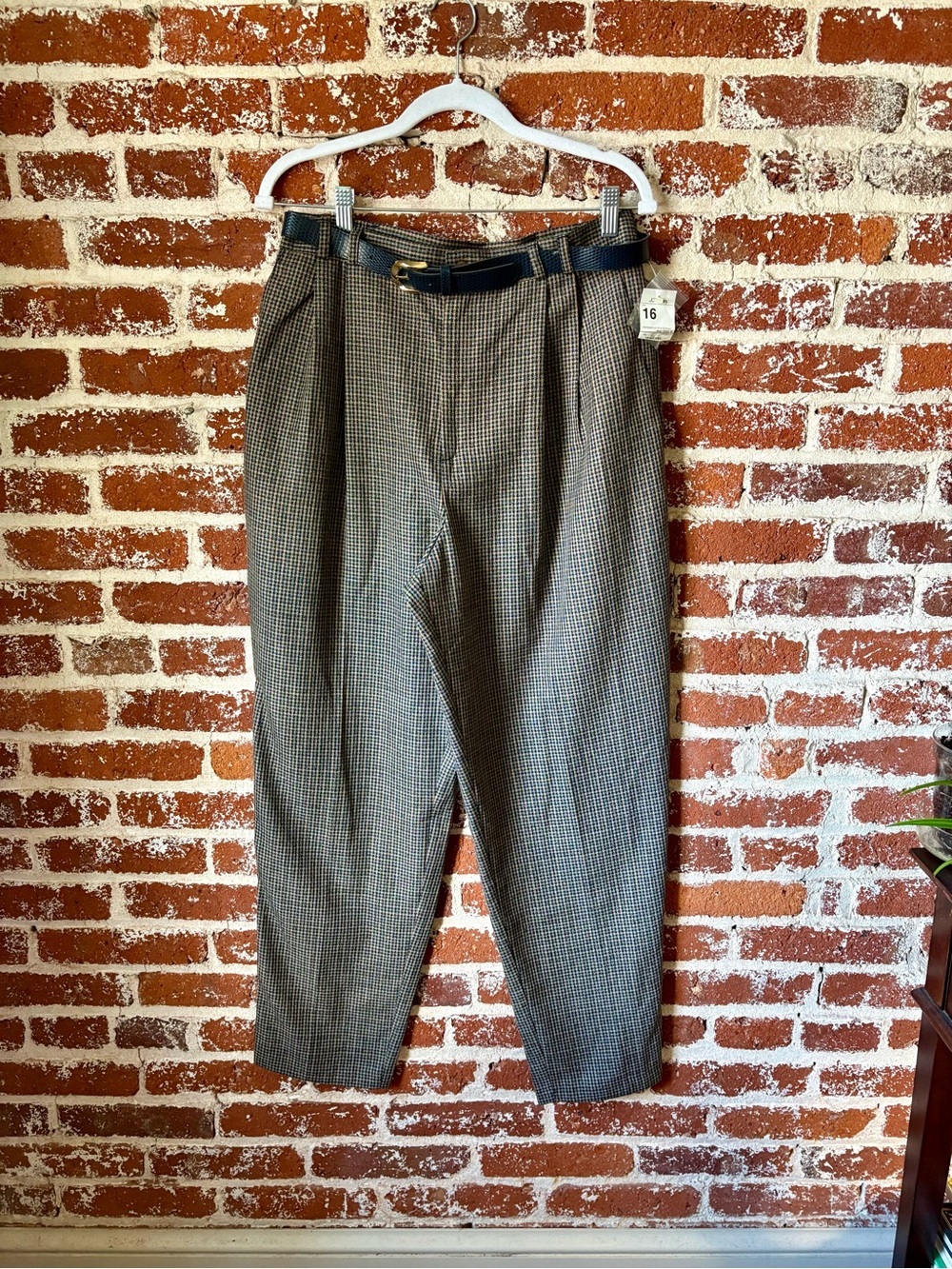 NWT Vintage Worthington Pleated, Belted, Plaid Navy, Green & Tan Trousers - Picture 6 of 8